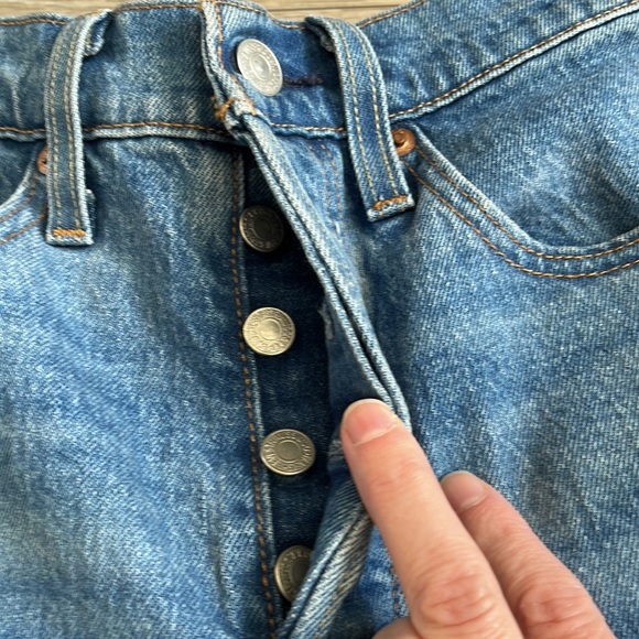 LEVI’s 501 Ankle Jeans Size 26 (L28”), Medium Wash - Picture 8 of 11